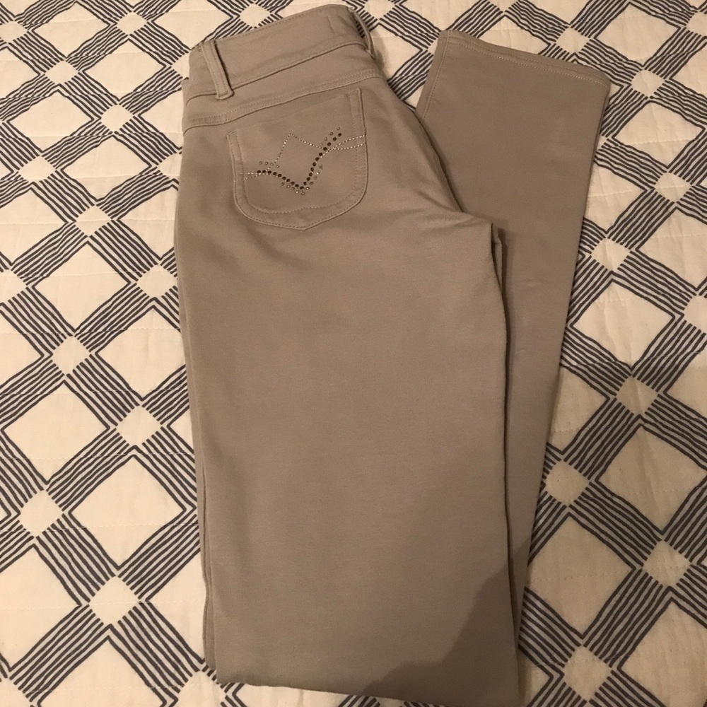 NWOT BEVERLY SKINNY JEANS
